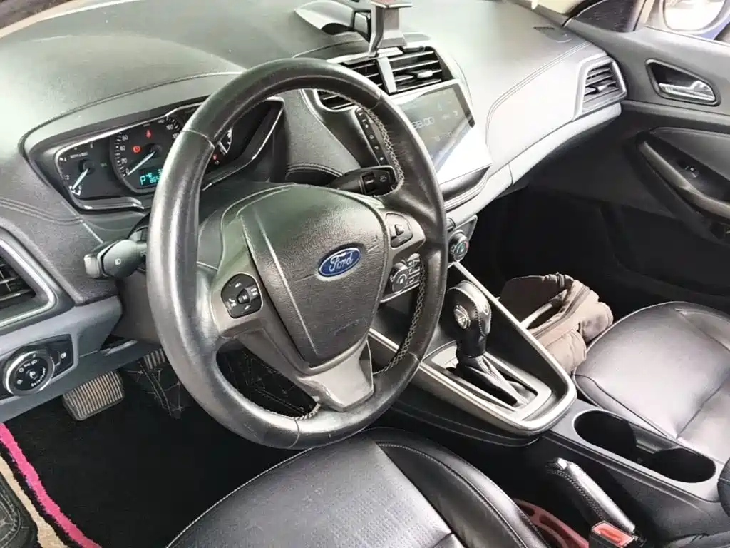 Ford Forrest 2015