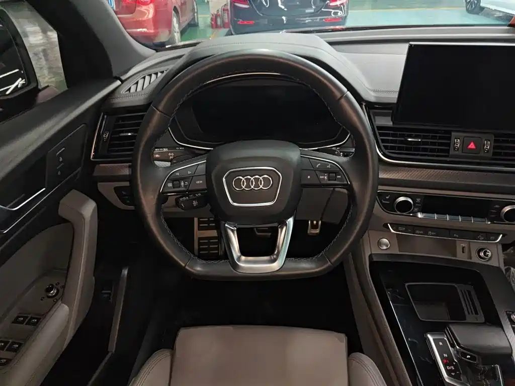 Audi Q5L 2023 — фото 3