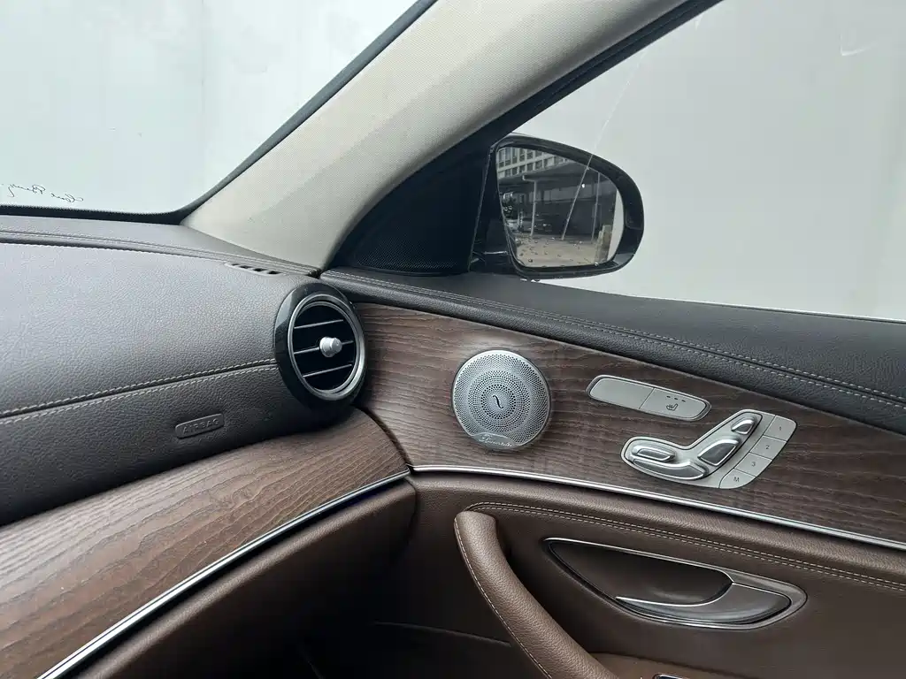 Mercedes-Benz E-Class 2020 — фото 8