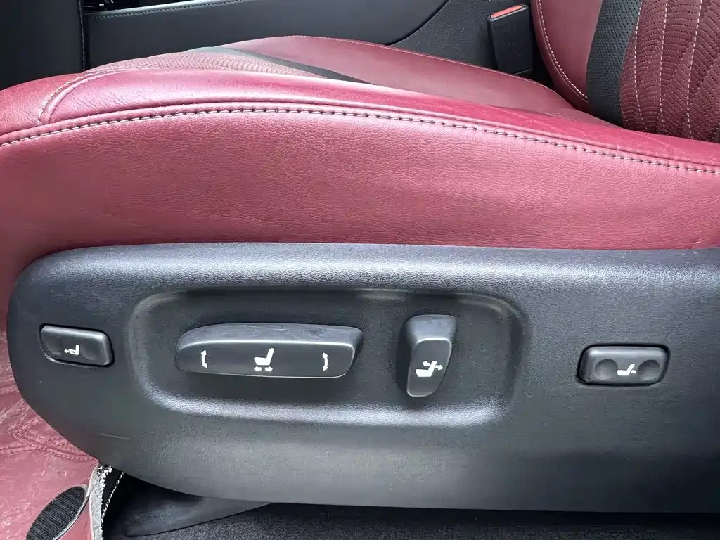 Lexus LX 2022 — фото 18
