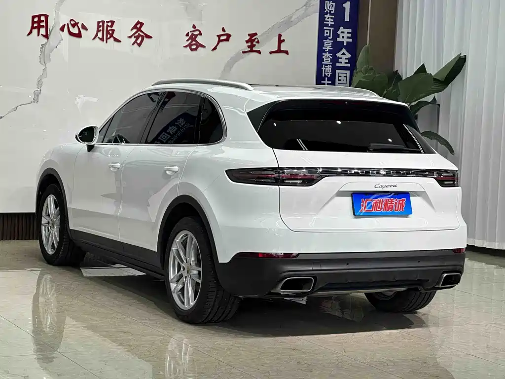 Porsche Cayenne 2018 — фото 19