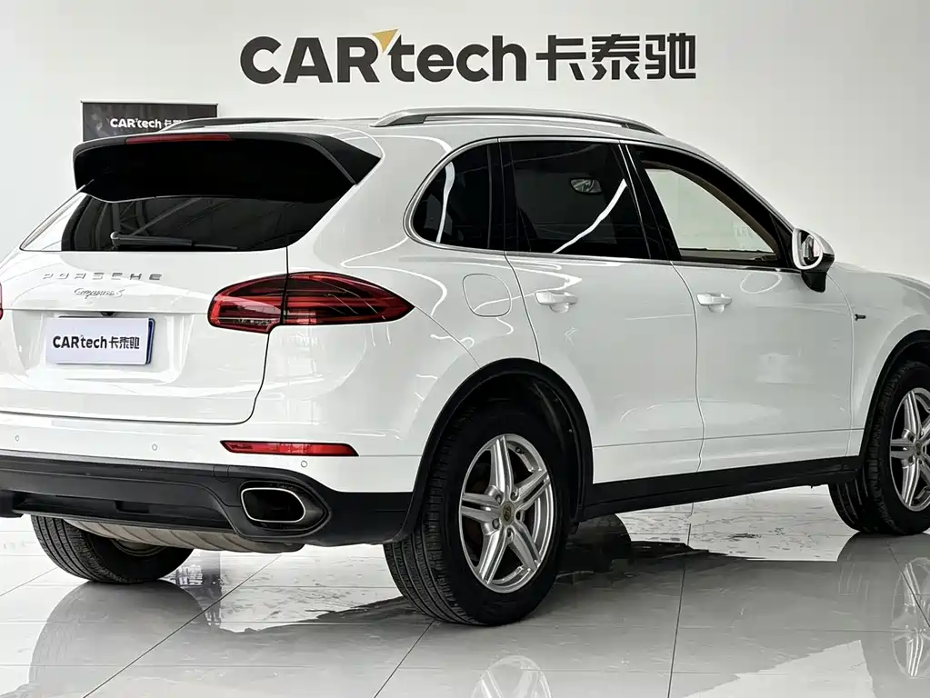 Porsche Cayenne 2015 — фото 5