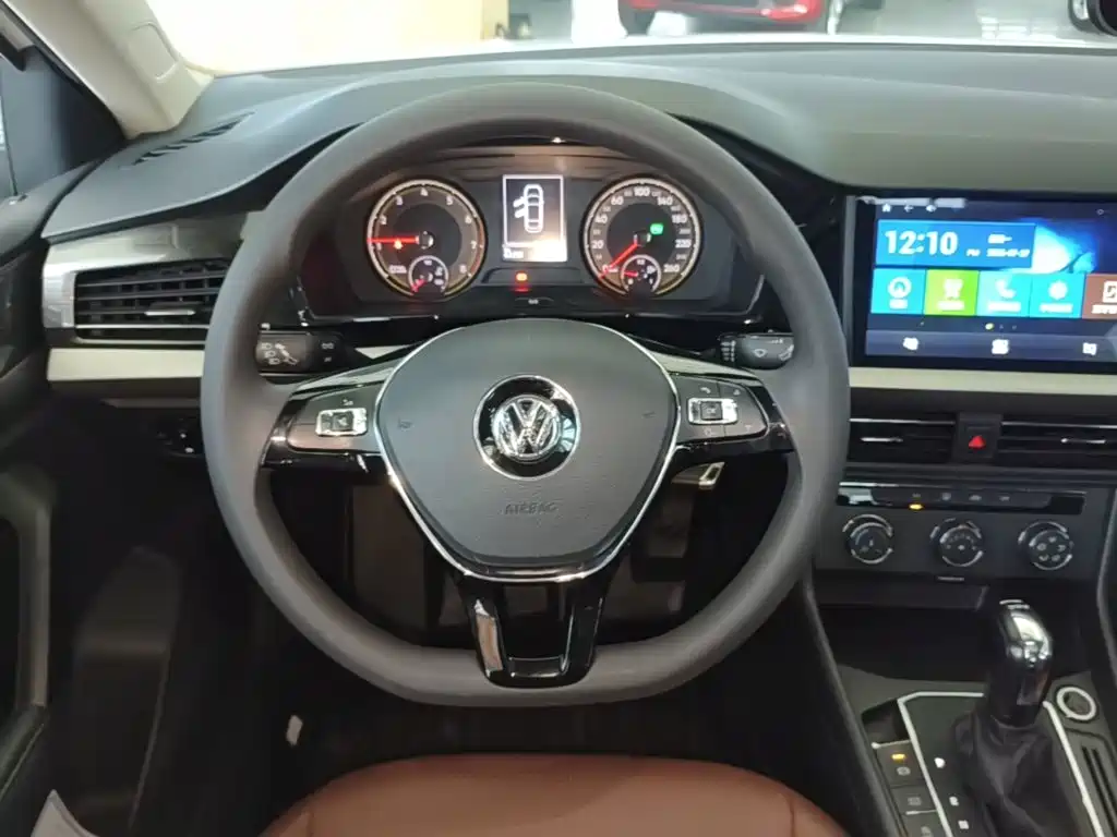 Volkswagen Lavida 2019 — фото 11
