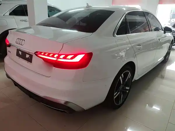 Audi A4L 2020