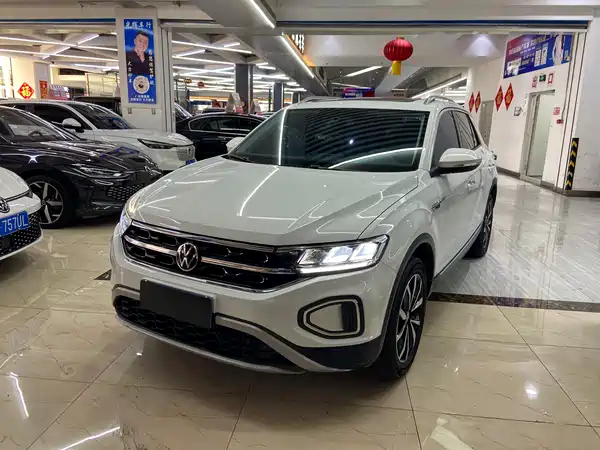 Volkswagen T-Roc 2023