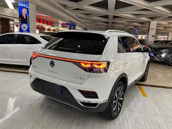Volkswagen T-Roc 2023