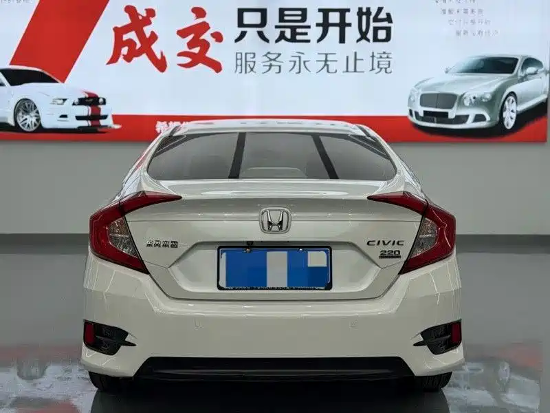 Honda Civic 2020 — фото 10
