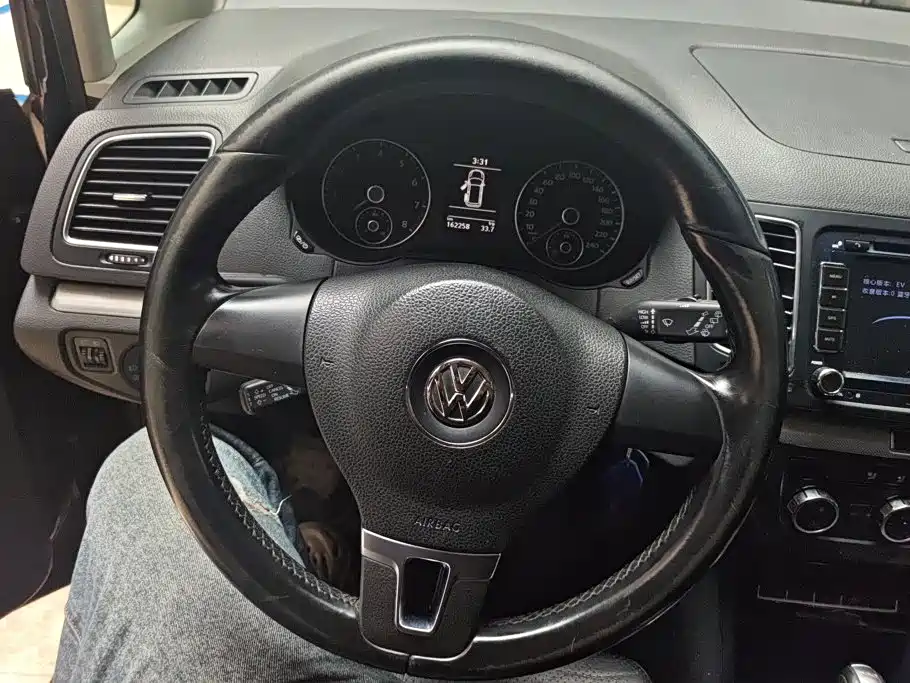 Volkswagen Sharan 2016 — фото 15