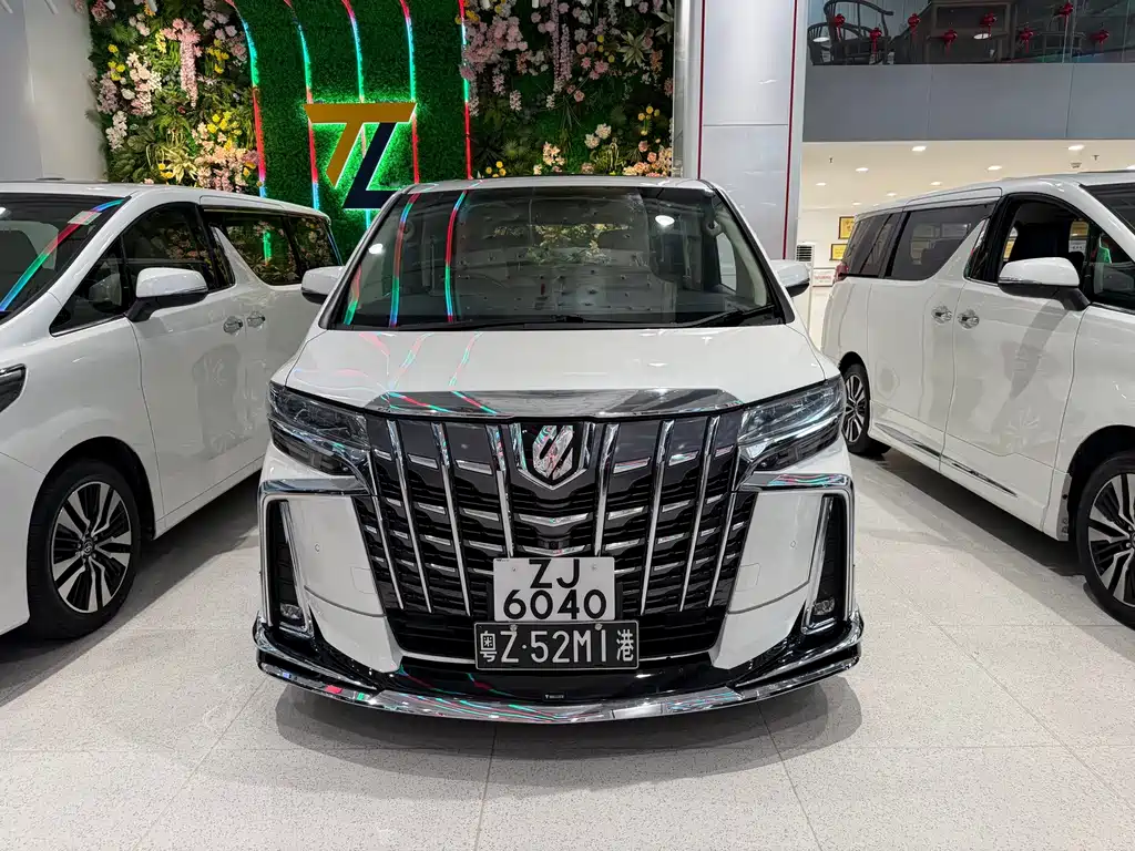 Toyota Alphard 2019 — фото 2