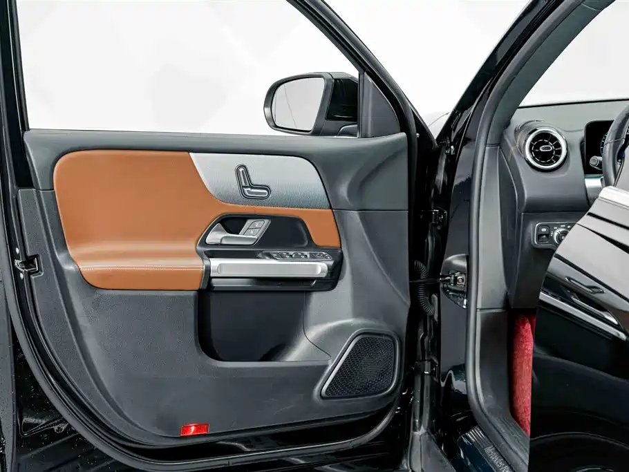 Mercedes-Benz GLB 2023 — фото 16