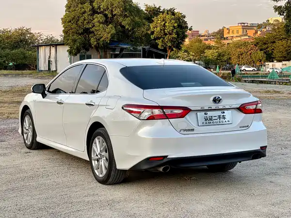 Toyota Camry 2021