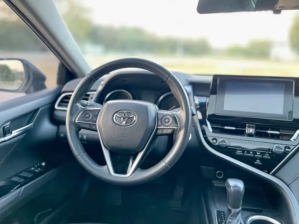 Toyota Camry 2021 — фото 11