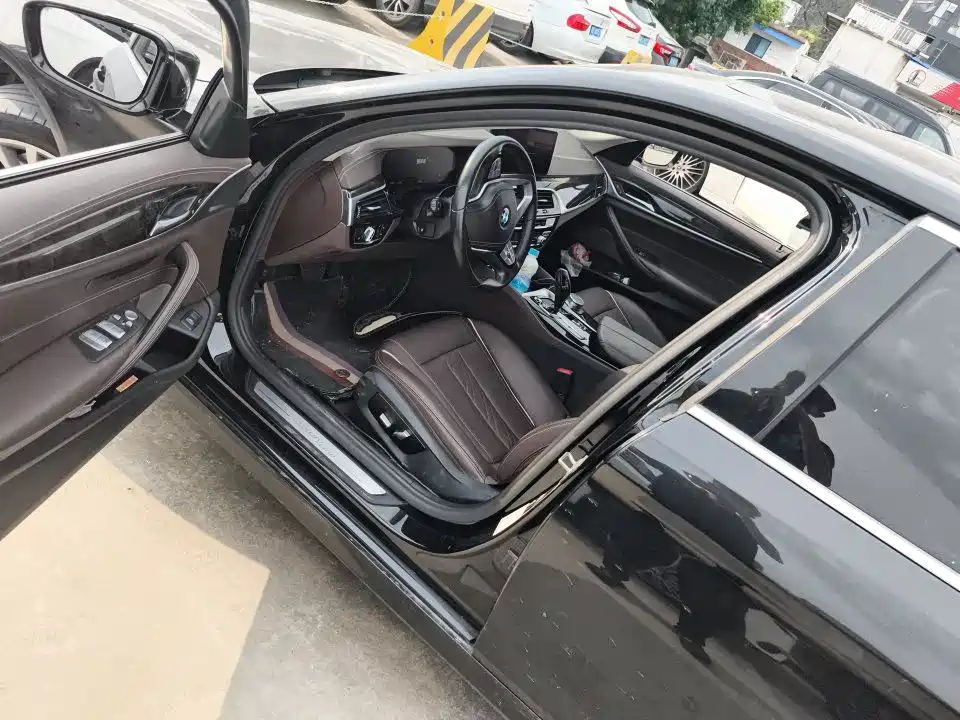 BMW 5 Series 2022