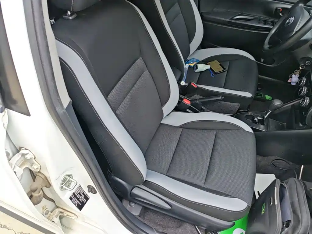 Toyota Yaris L 2020 — фото 25