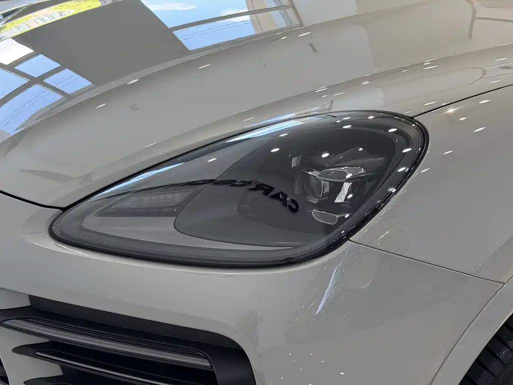Porsche Cayenne 2023 — фото 25