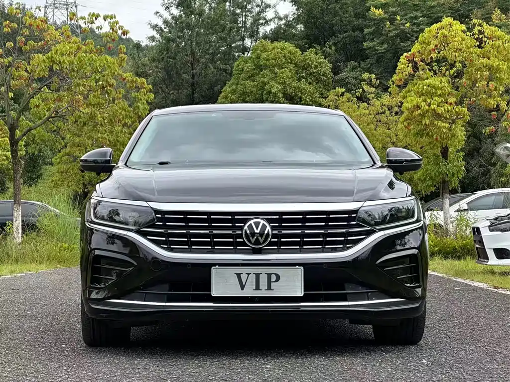 Volkswagen Passat 2023