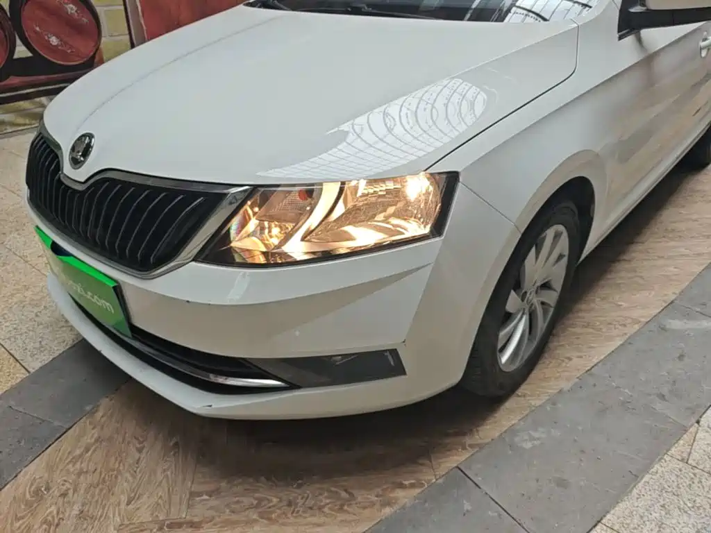 Skoda Rapid 2019 — фото 24