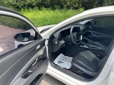 Hyundai Elantra 2023