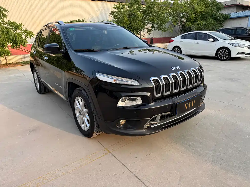Jeep Cherokee 2016 — фото 3