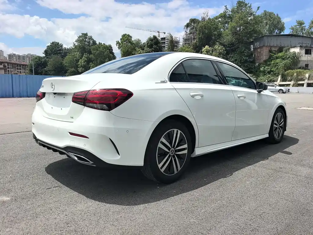 Mercedes-Benz A-Class 2019 — фото 11