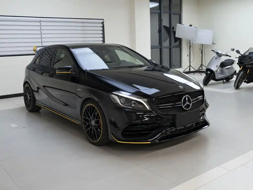 Mercedes-Benz A-Class AMG 2017 — фото 15