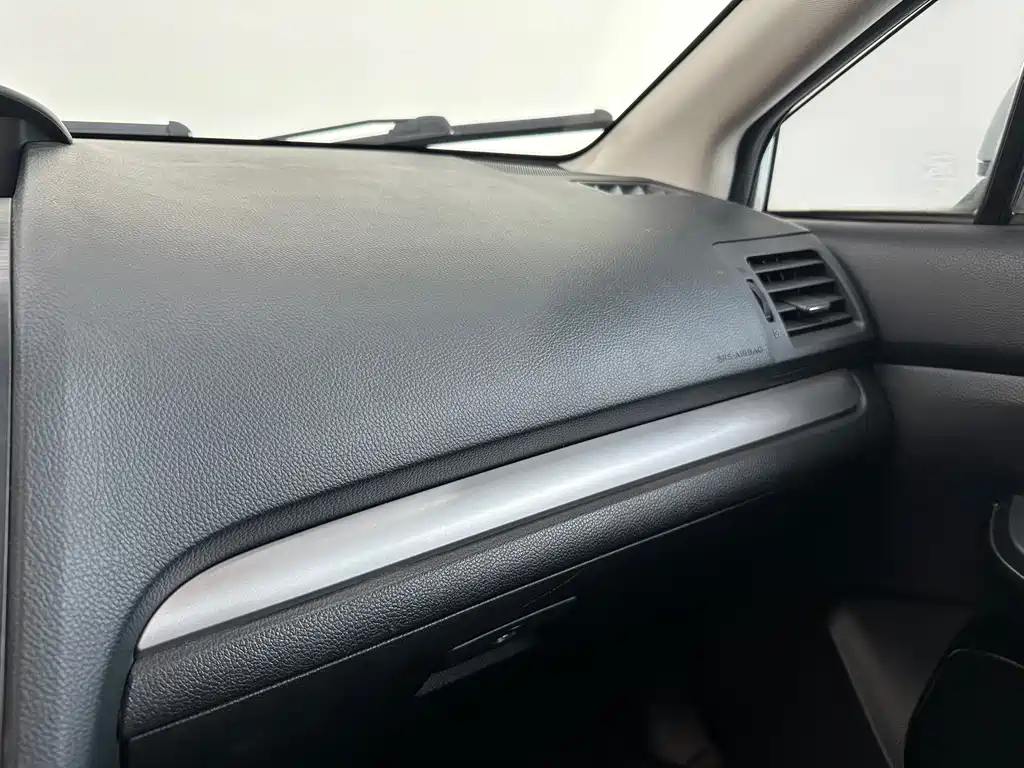 Subaru XV 2013 — фото 11