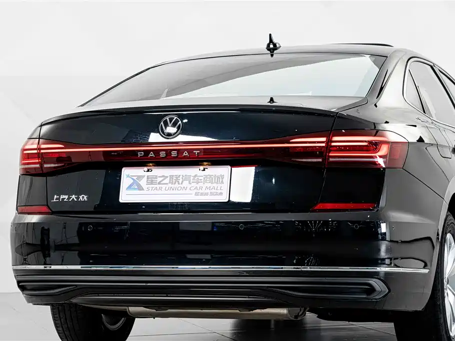 Volkswagen Passat 2025