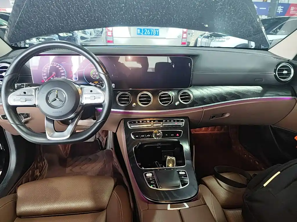 Mercedes-Benz E-Class 2019 — фото 13