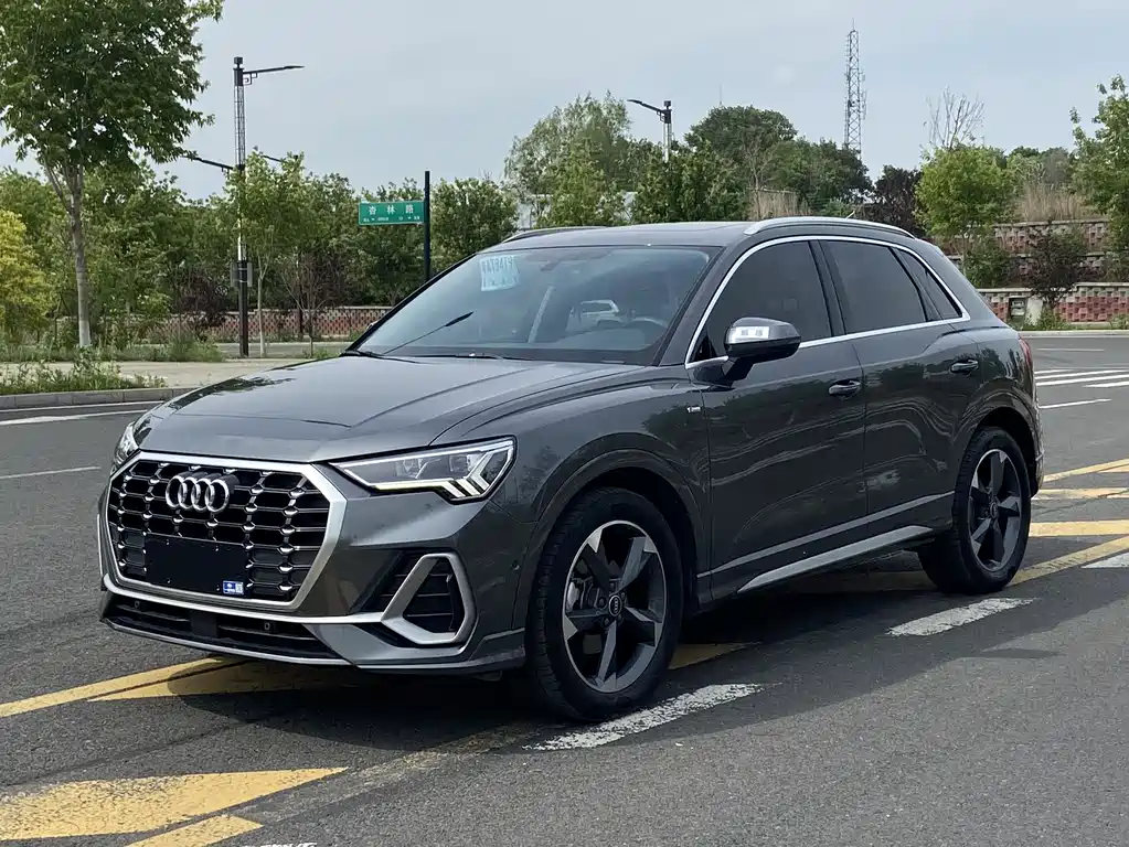 Audi Q3 2021