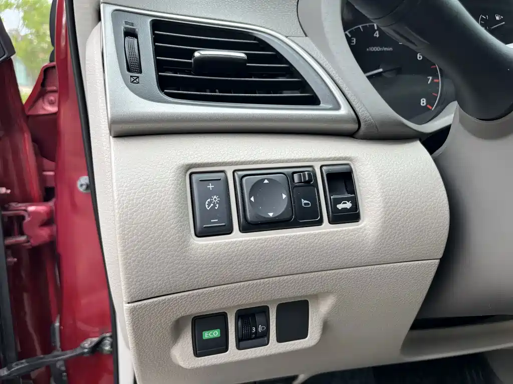 Nissan Sylphy 2012 — фото 13
