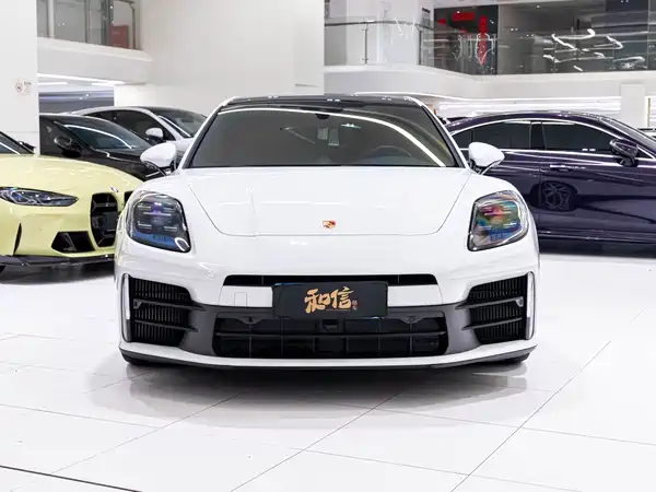 Porsche Panamera 2025