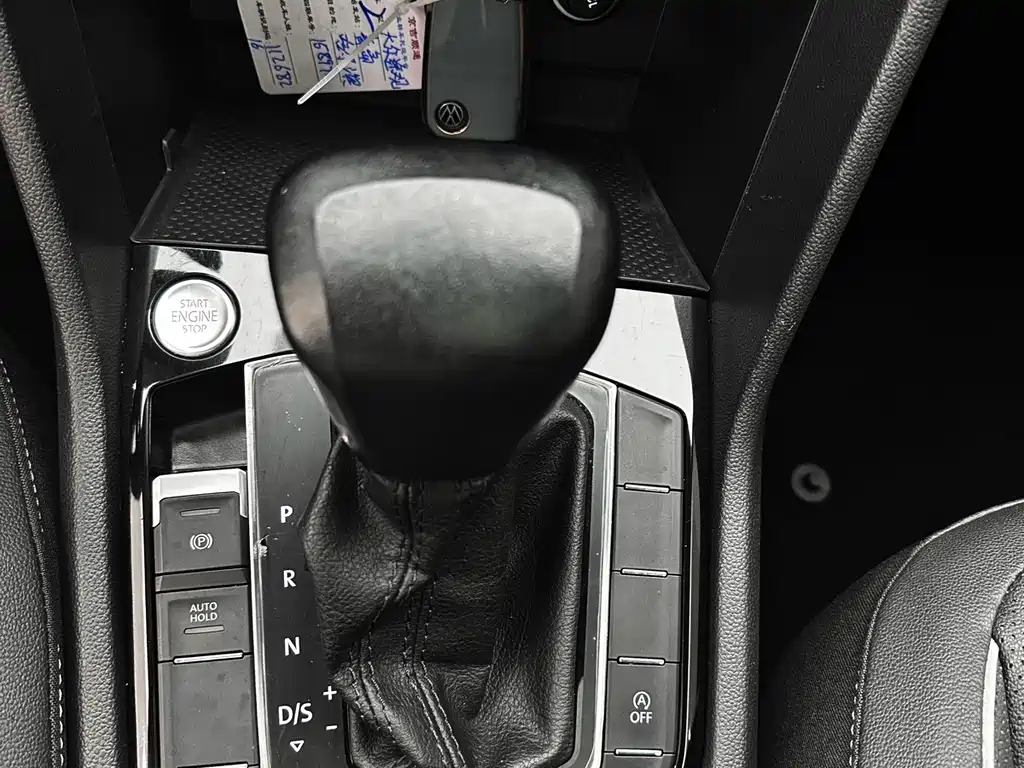 Volkswagen Tiguan L 2023 — фото 14