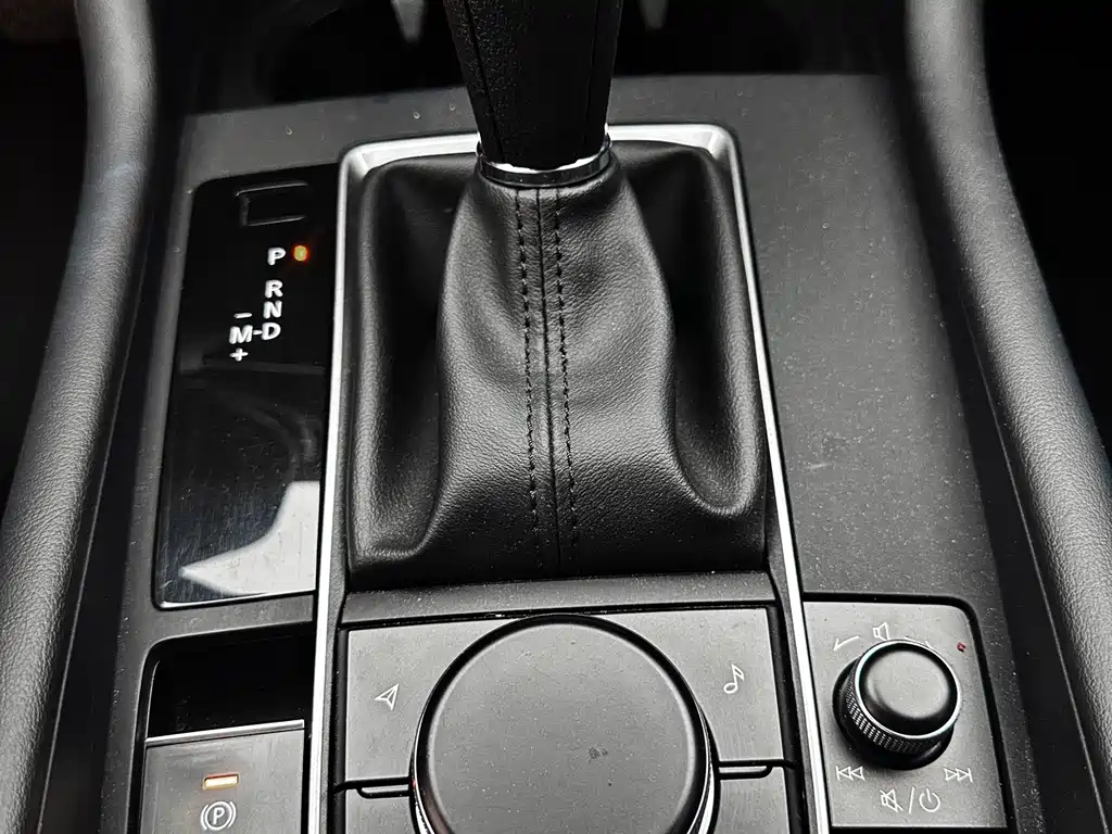 Mazda 3 Axela 2021 — фото 20