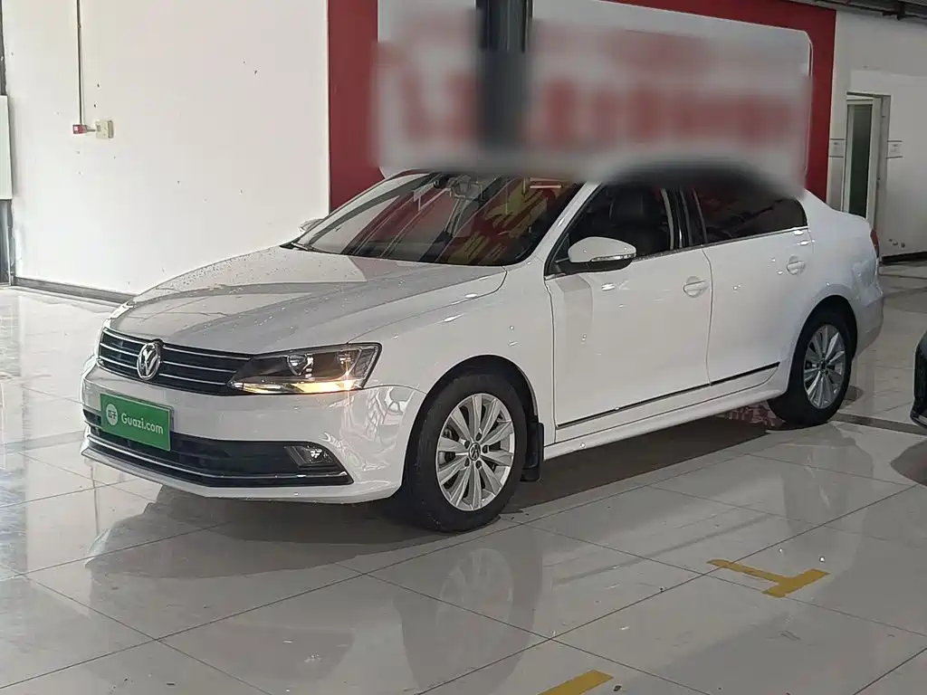 Volkswagen Sagitar 2016