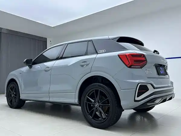 Audi Q2L 2023
