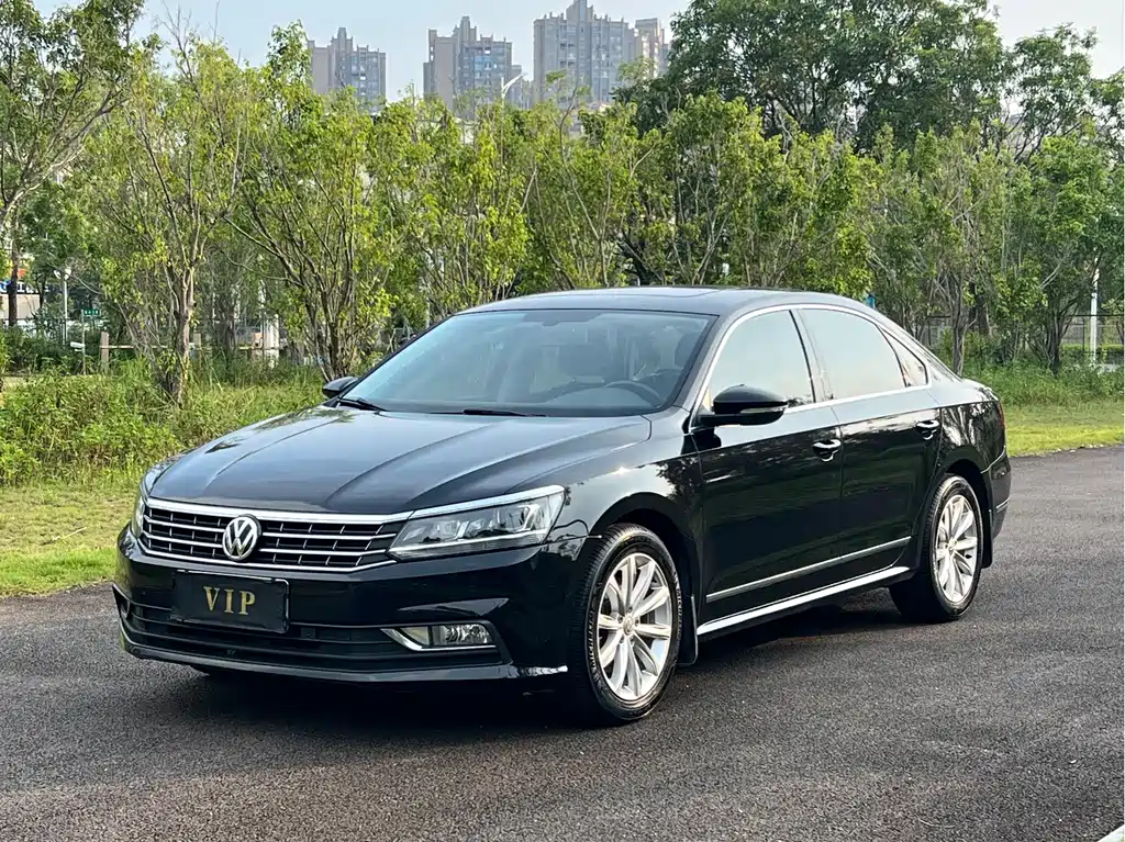 Volkswagen Passat 2017 — фото 1