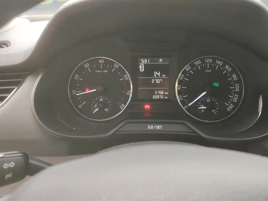 Skoda Octavia 2015 — фото 14