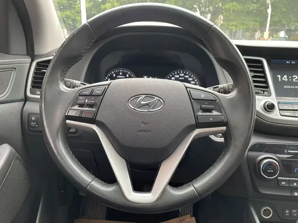 Hyundai Tucson 2016 — фото 18