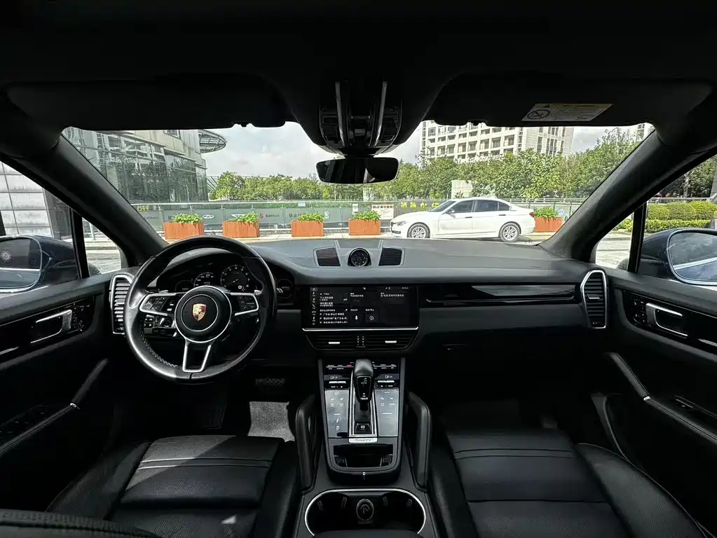 Porsche Cayenne 2018 — фото 4