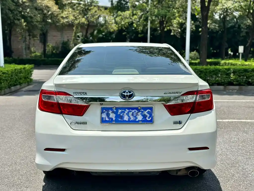Toyota Camry 2013 — фото 5