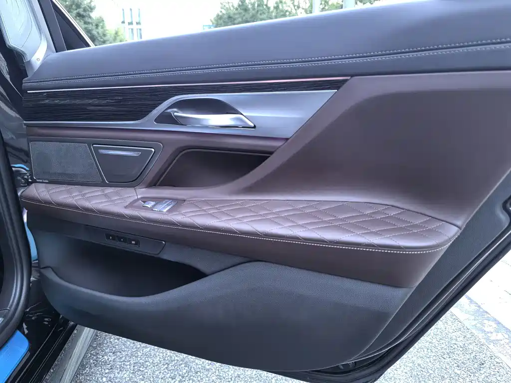 BMW 7 Series 2022 — фото 15