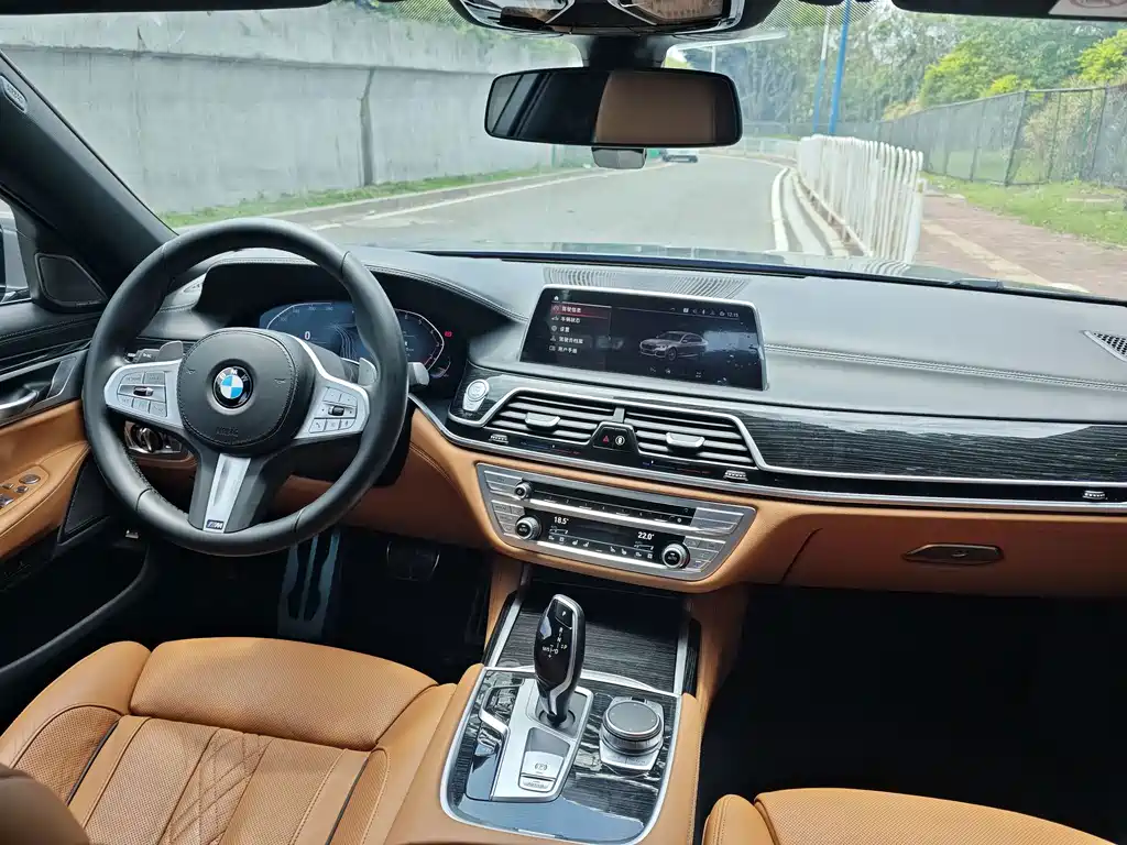 BMW 7 Series 2022 — фото 9