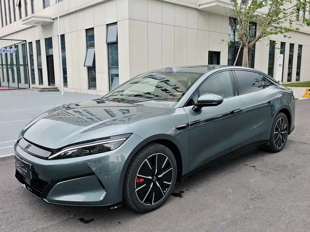 BYD Han L 2026