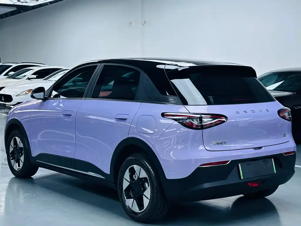 Geely Galaxy Starwish 2025 — фото 13