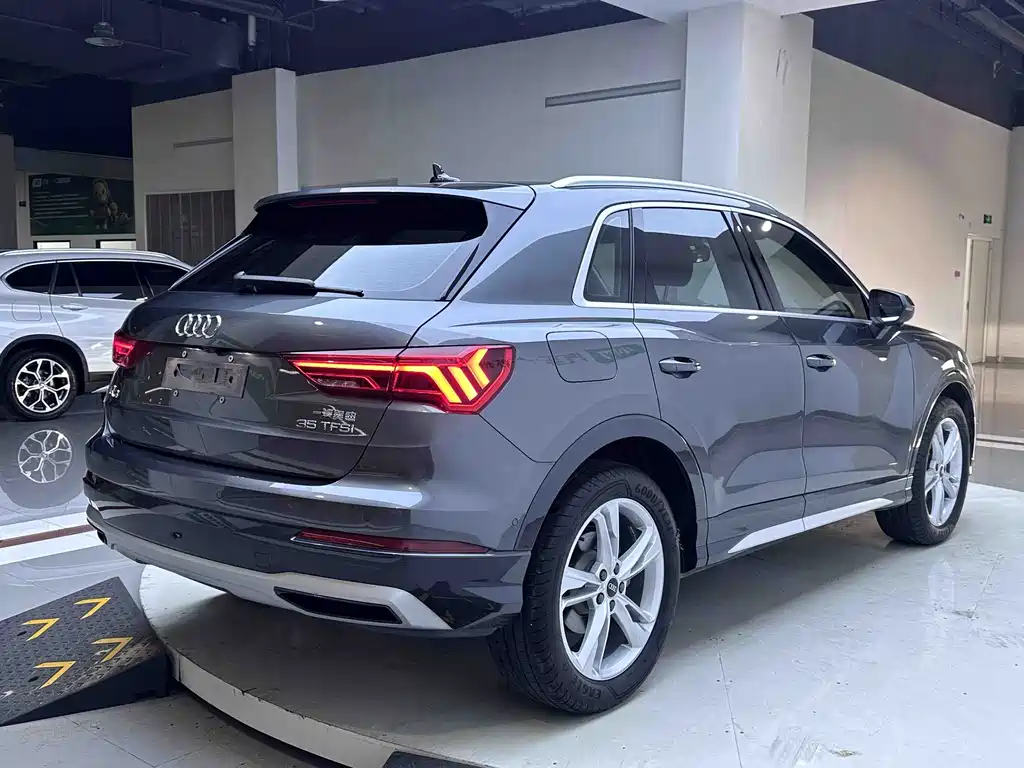 Audi Q3 2022 — фото 6