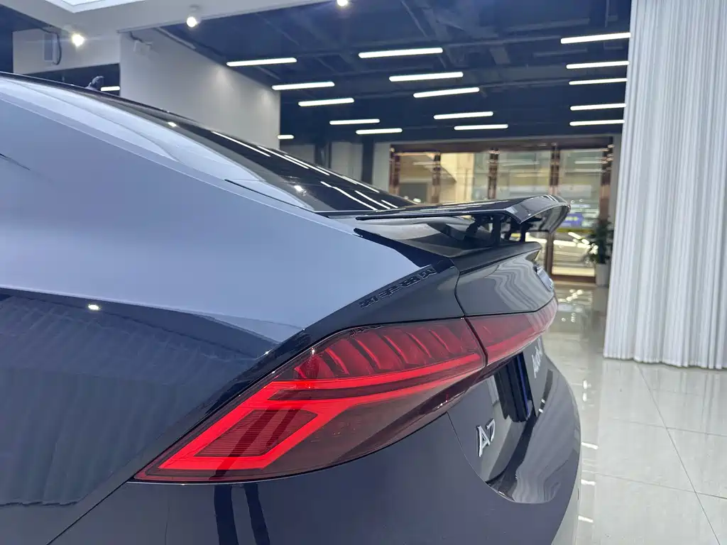 Audi A7 2022 — фото 12