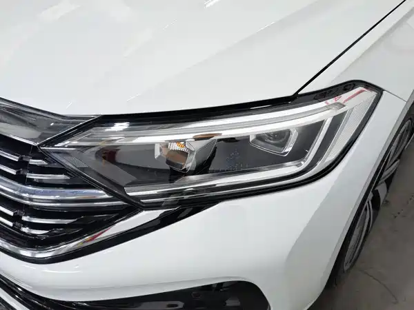 Volkswagen Sagitar 2024
