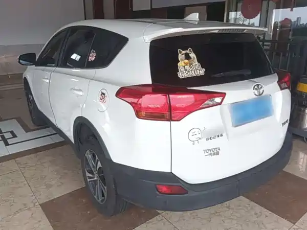Toyota RAV4 2015