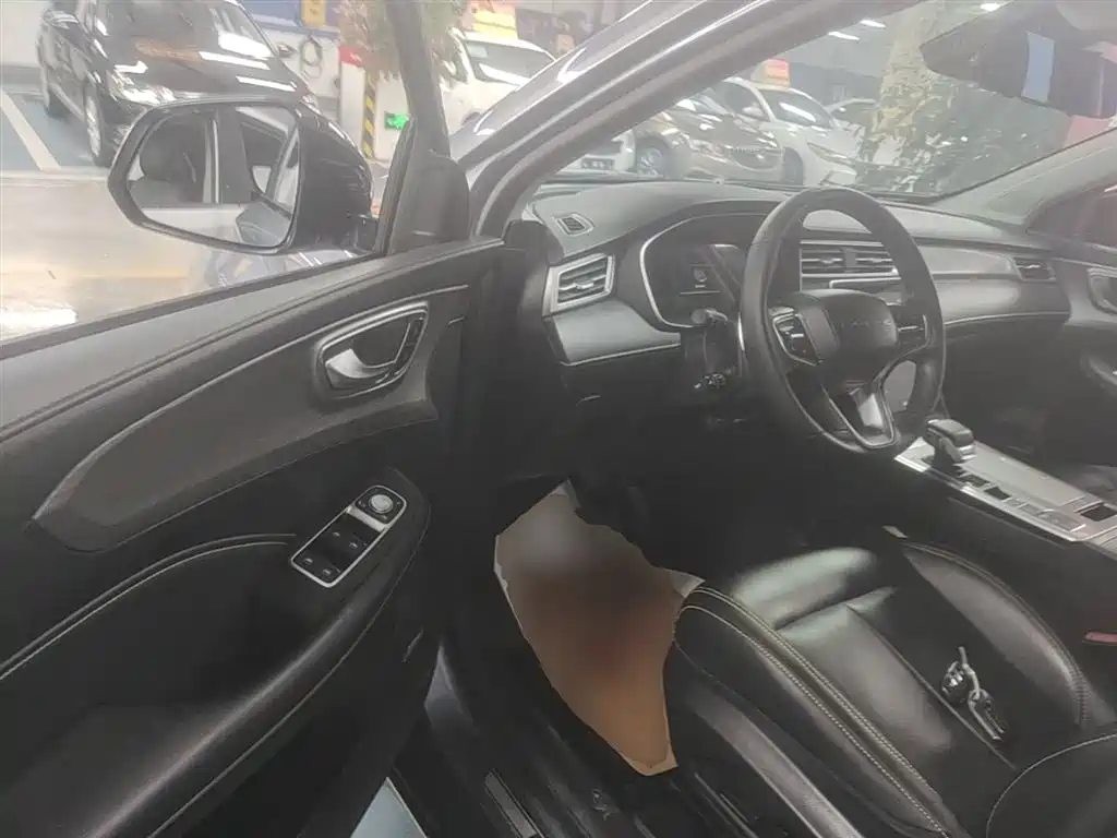Roewe RX5 New Energy 2021 — фото 16