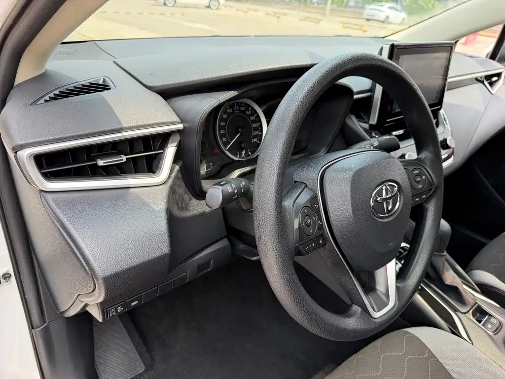 Toyota Corolla 2021 — фото 12